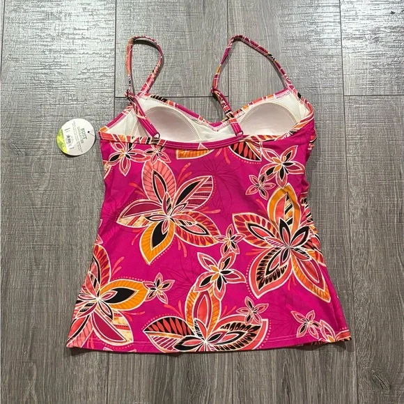 Croft & Barrow Pink Floral swim tank top size 10
(0129) - Picture 2 of 3